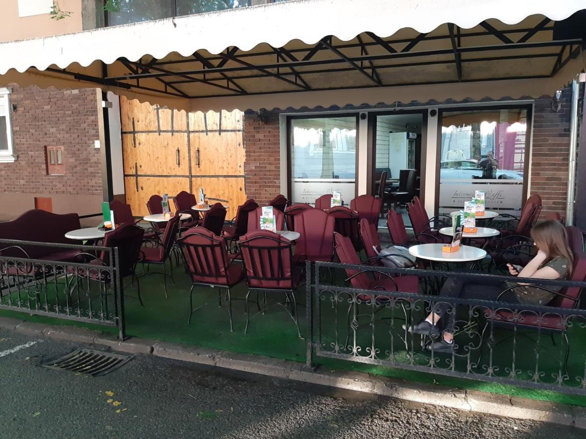 Bed&Breakfast Intermezzo Caffe Kikinda Exterior foto